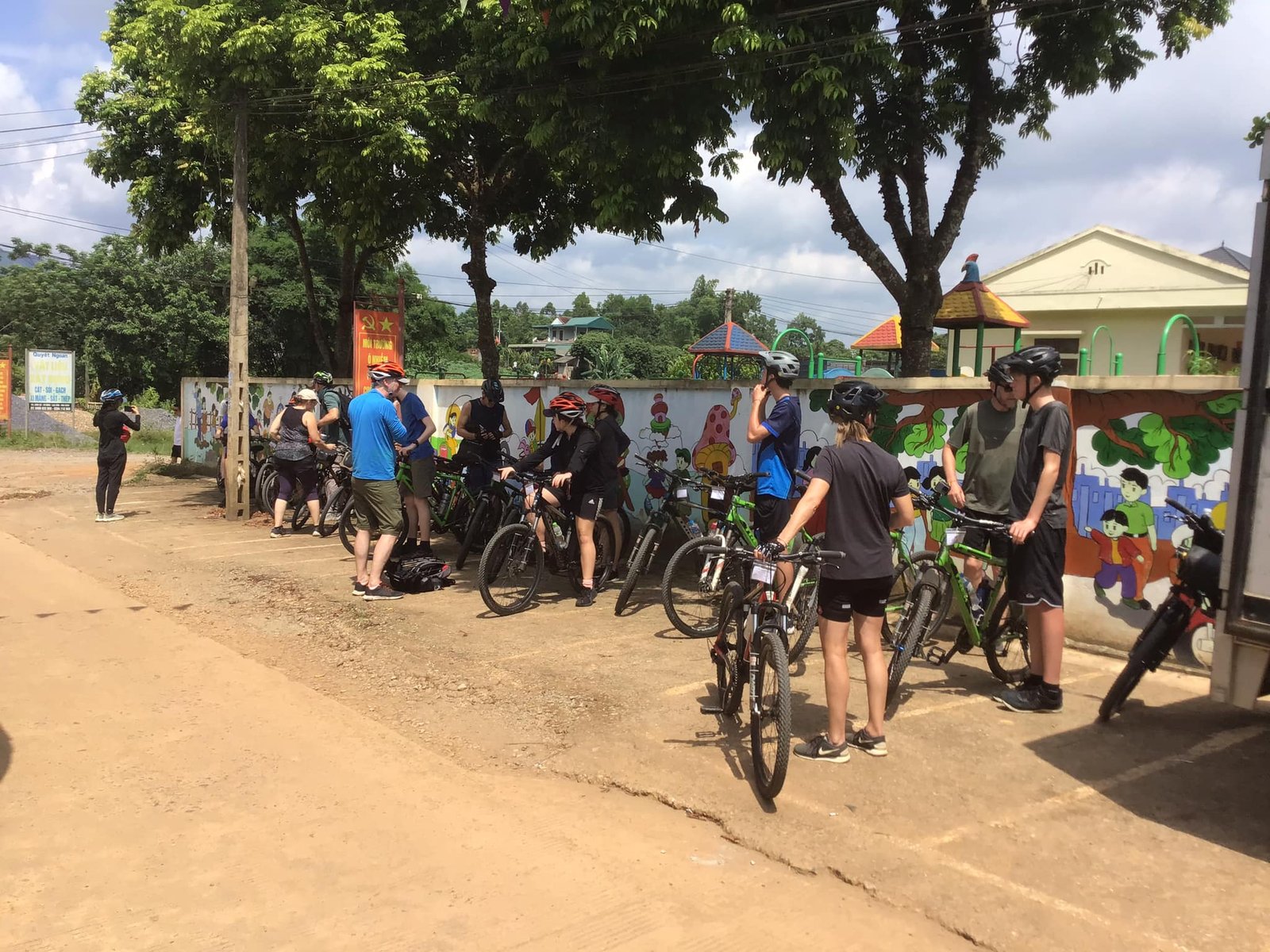Hanoi to Hoi An Cycling Adventure: Explore Vietnam’s Beauty on Two Wheels